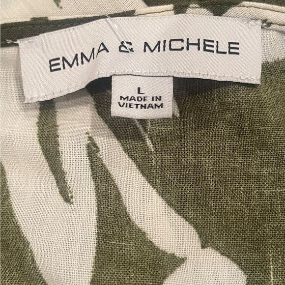 Emma & Michele -Smocked Floral print Maxi Dress. Size: Large Color: Olive/White - Picture 8 of 10